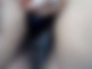 Live cam show with elianaroy - Mature on Fit Hotties
