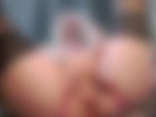 Live cam show with Anna - Blonde Hair Middle Aged on https://playwithruby.com