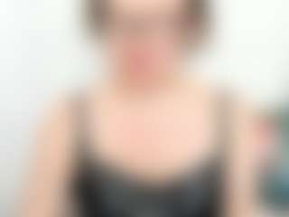 Live cam show with bonniehot - Upskirt on Dare Cams