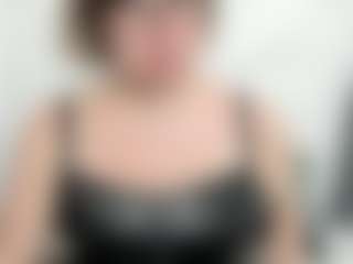 Live cam show with bonniehot - Upskirt on Mixed Magazine Live