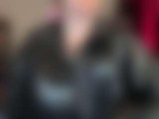 Live cam show with kisicaxx - Slave on Hubzter Live