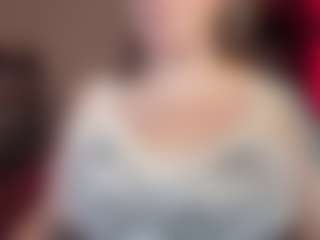 Live cam show with kisicaxx - Bush on intimatelivegirls.com