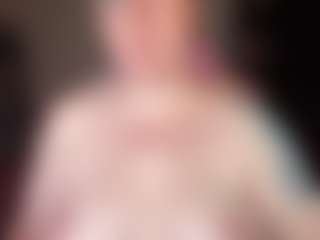 Live cam show with kisicaxx - Blue Eyes on SpankPalCams