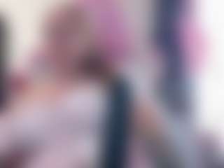 Live cam show with kisicaxx - Highheels on studioflirtlive.com