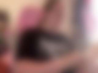 Live cam show with kisicaxx - Highheels on TottyGirls