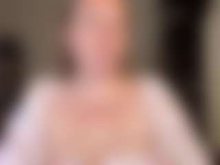 Live cam show with kisicaxx - Blue Eyes on Uber Horny