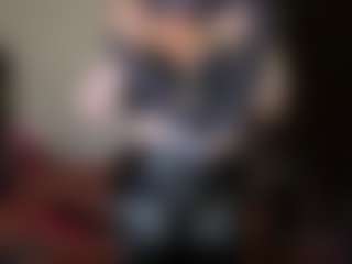Live cam show with kisicaxx - Bush on livesexfox.com
