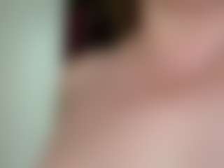 Live cam show with kisicaxx - Blue Eyes on Streamer API