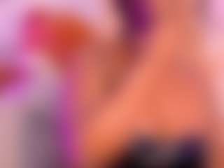 Live cam show with Emiily_Lovex - Flexible on Soda Cam