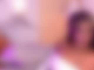 Live cam show with Emiily_Lovex - Ebony on madthumbs | colombia