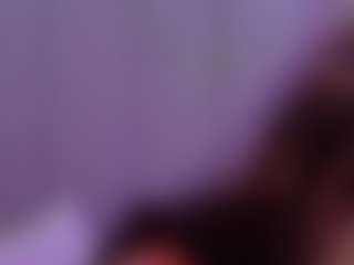 Live cam show with Emiily_Lovex - Flexible on CamClone