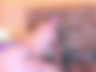 Mia Hot MILF webcam performer live streaming