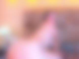 Mia Hot MILF webcam performer live streaming