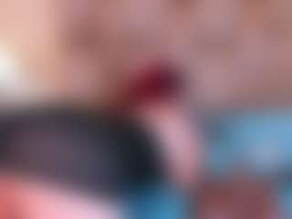 Mia Hot MILF webcam performer live streaming