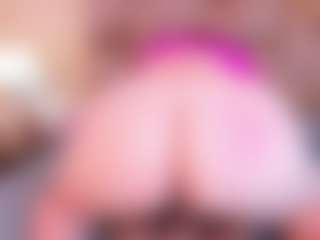 Live cam show with Mia Hot - Role Play MILF on Camsoda