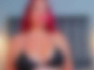 Pokaz na żywo z Mia Hot - Strip Red Hair na Camsoda