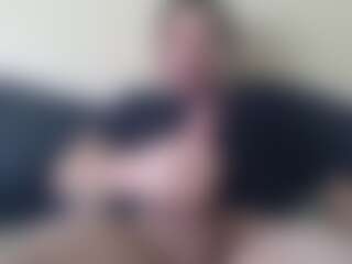 Live cam show with Daddyxxxkitty - Spank on Camsoda