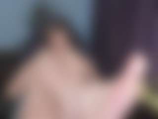 Live cam show with kellycarolina - Nude on studioflirtlive.com