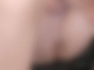 kellycarolina's Live Sex Cam Show