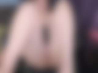 Live cam show with KellyCarolina - Bedroom on crypto-cams