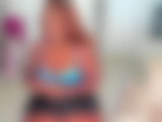 Live cam show with Naomi King - Bedroom Ebony on Camsoda