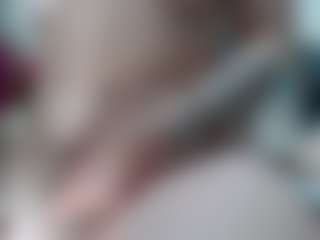 Live cam show with vickysexyx - Bedroom on madthumbs