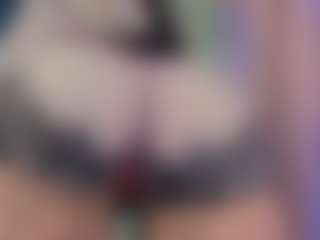 QueenLamia's Live Sex Cam Show