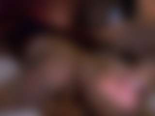 Live cam show with heidicox - Flirt Ebony on CamwithHer