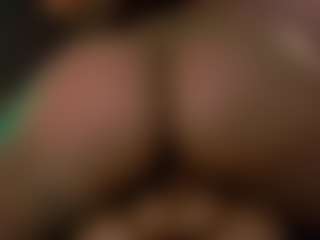 Live cam show with heidicox - Fit on CamClone