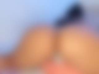 Live cam show with NinaPetite - Curvy on fuck-show.com