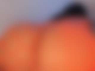 Live cam show with NinaPetite - MILF on 1on1-livenow | colombia