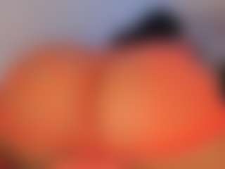 Live cam show with NinaPetite - Teen (18+) on Camsoda