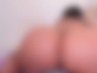 Live cam show with NinaPetite - Curvy Small Tits on xfollow cams