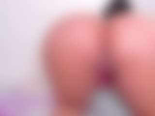 Live cam show with NinaPetite - BBW Middle Aged on Camsoda
