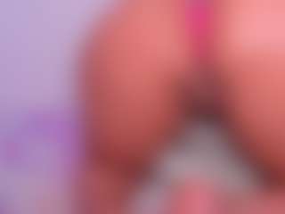 Live cam show with NinaPetite - Squirt on CamClone