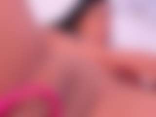 Live cam show with NinaPetite - Curvy Teen (18+) on Camming Site