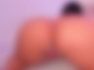 Live cam show with NinaPetite - College MILF on Soda Cam