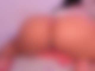 Live cam show with NinaPetite - Lovense Middle Aged on Camsoda Late Night