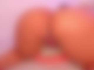 Live cam show with NinaPetite - Middle Aged on Big Tits