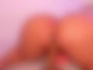 Live cam show with NinaPetite - Curvy Small Tits on EXY