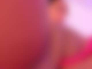 Live cam show with NinaPetite - Gamer MILF on Big Tits