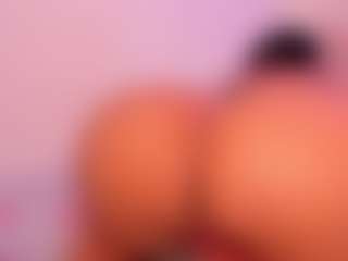 Live cam show with NinaPetite - Anal Teen (18+) on Fling VIP Chat