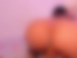 Live cam show with NinaPetite - College Teen (18+) on Camsoda
