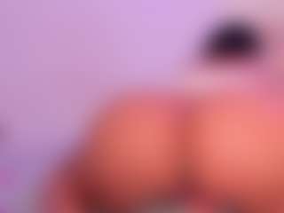 Live cam show with NinaPetite - Brown Eyes on Dare Cams