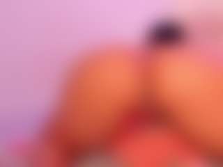Live cam show with NinaPetite - Brown Eyes Curvy on Camsoda