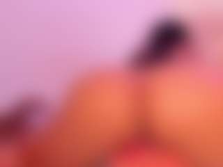 Live cam show with NinaPetite - Squirt MILF on Camsoda