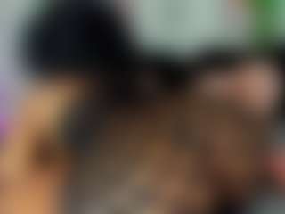 Live cam show with shantal - Ebony Shaved Pussy on livesuperchat.net