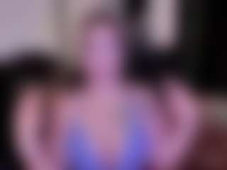 Live cam show with Strella Kat - Girlnextdoor on Fling VIP Chat