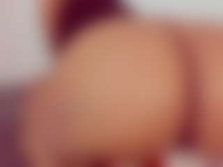 Show de câmera ao vivo com ambersmithx - Black Shaved Pussy no Camsoda