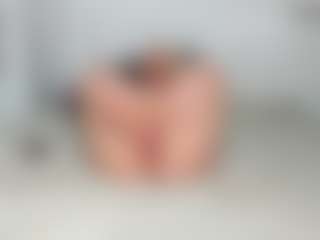 nicki_thick MILF webcam performer live streaming